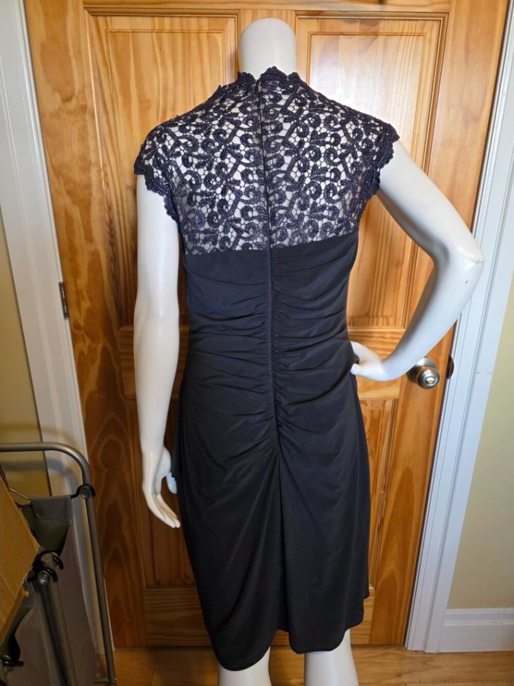 💙 99. BA Nites Size 14 Grey Lace Cocktail Dress - Picture 2 of 2